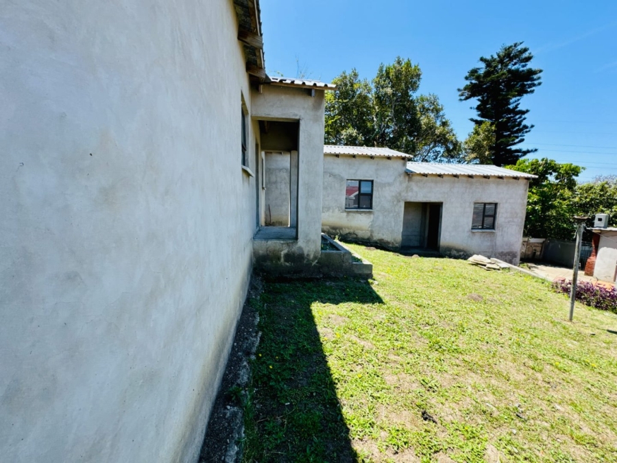 10 Bedroom Property for Sale in Amalinda Eastern Cape